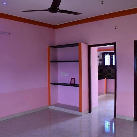Ramana Maharshi Gaestehaus Tiruvannāmalai Exterior foto