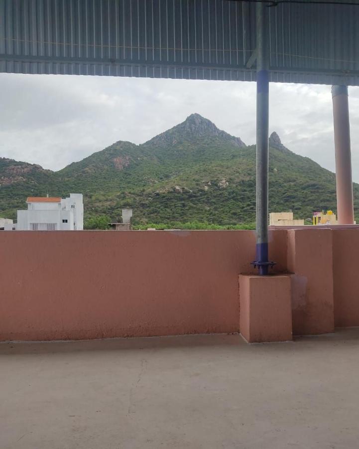 Ramana Maharshi Gaestehaus Tiruvannāmalai Exterior foto
